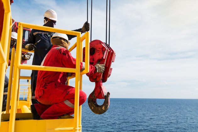 Offshore crane